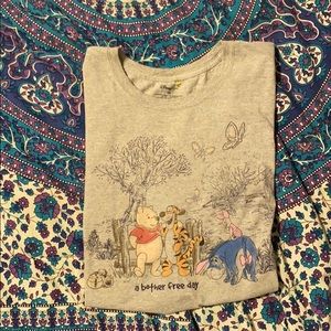 adorable vintage winnie the pooh tee shirt 🎈